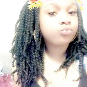 Meet your Posher, Danisha